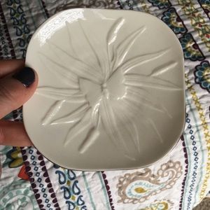 Butterfly trinket tray Belleek Ireland